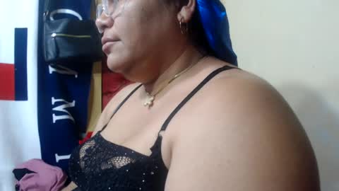karolbb21 online show from August 9, 2:51 pm