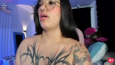 karolina_evans online show from July 28, 4:35 pm