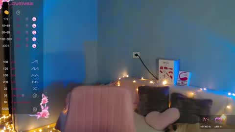 karolina_hottie_ online show from August 13, 5:21 am