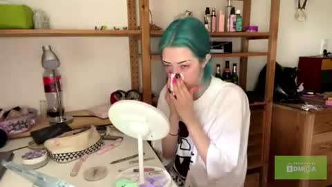 Karoline here online show from August 7, 7:52 am