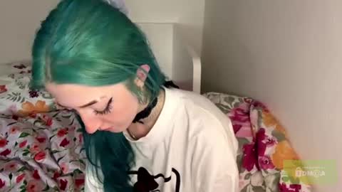 Karoline here online show from August 7, 5:57 pm