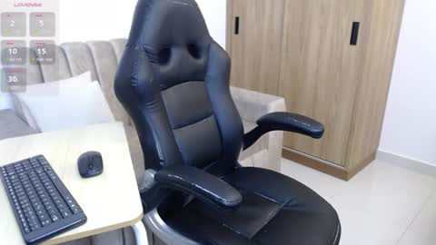 karoll_marquez online show from August 2, 11:33 pm