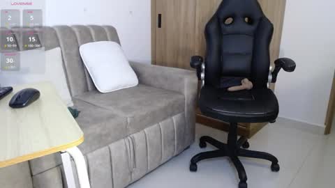 karoll_marquez online show from August 13, 1:08 am
