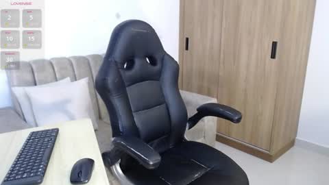karoll_marquez online show from August 14, 11:36 am