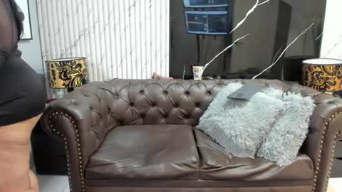 My name is  Miss Karol online show from August 8, 1:33 pm