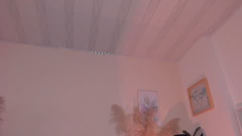 Kary Moon online show from August 9, 10:55 pm