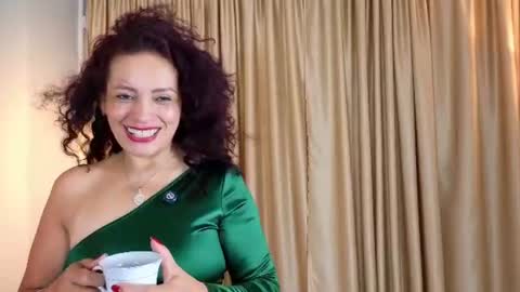 kasandra_gomez online show from August 6, 5:56 pm