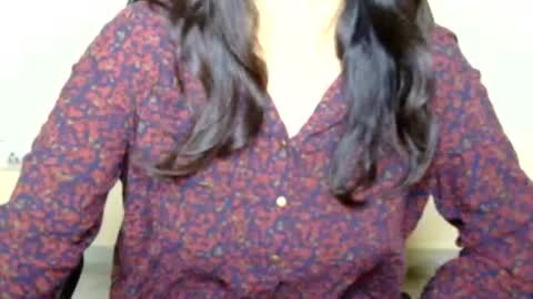 kashish___ online show from August 2, 4:03 pm