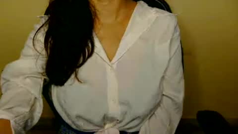 kashish___ online show from August 9, 2:40 pm