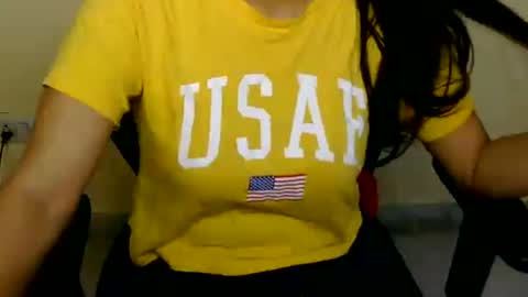 kashish___ online show from August 11, 3:25 pm