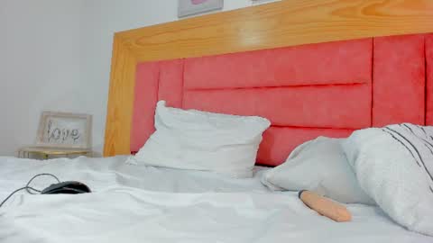 kassandra_miller online show from August 14, 11:47 am