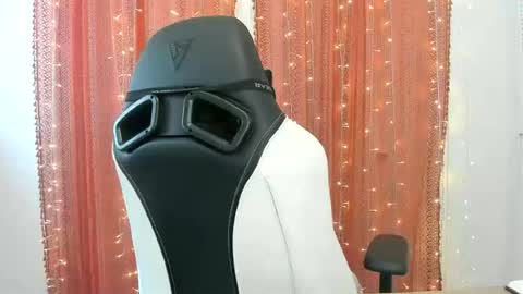 kassykitty29 online show from August 4, 6:27 pm