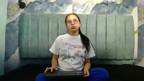 Katalina online show from August 10, 8:32 pm
