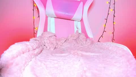 katalinaferreirax online show from August 7, 3:28 am