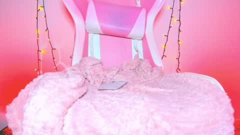 katalinaferreirax online show from August 7, 4:34 am