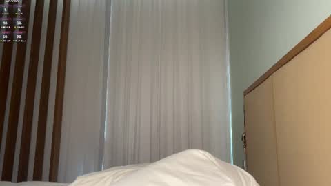 meeellowmarsh - Instagram online show from August 12, 2:58 am