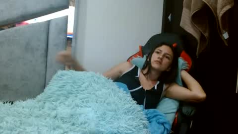 kate online show from August 12, 12:46 am