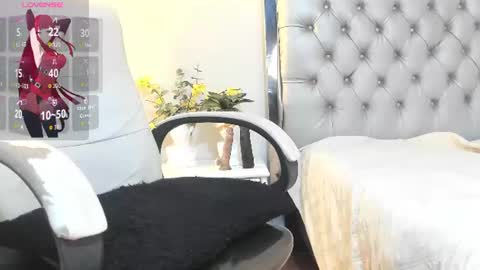 kate online show from August 13, 9:01 am