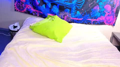kate_sparkl online show from July 16, 8:53 pm