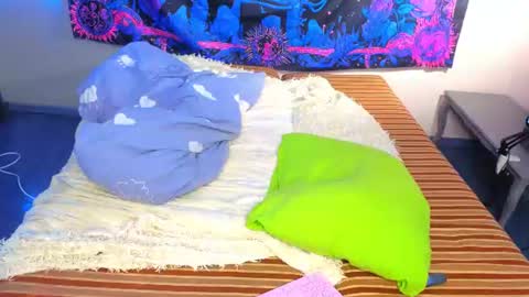 kate_sparkl online show from July 19, 1:51 am