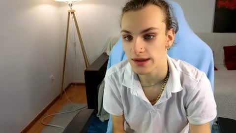 kate_sparkl online show from August 6, 7:02 pm