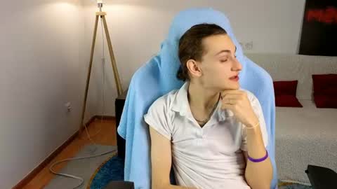 kate_sparkl online show from August 6, 8:08 pm