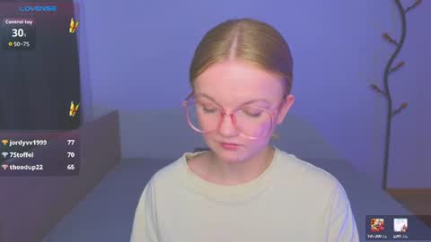 katebunnys online show from August 10, 9:22 am