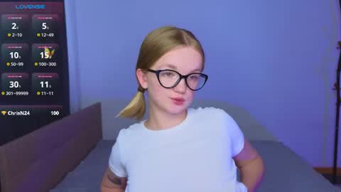 katebunnys online show from August 11, 9:33 am