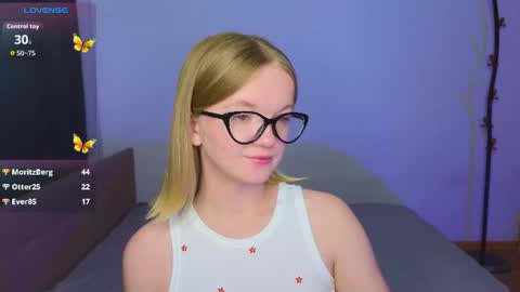 katebunnys online show from August 12, 12:35 am