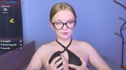 katebunnys online show from August 14, 5:44 am