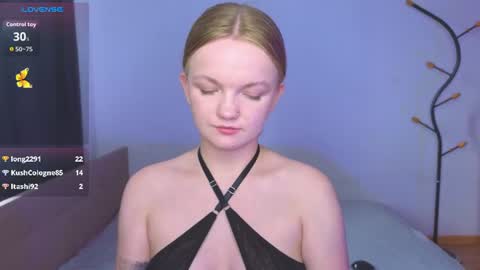 katebunnys online show from August 14, 9:13 am