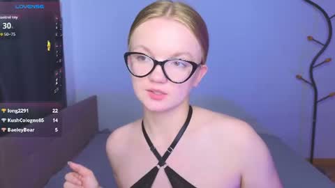 katebunnys online show from August 14, 10:19 am