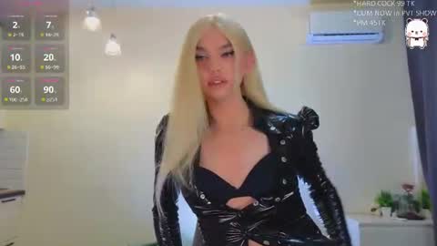 Kate online show from August 8, 9:59 pm