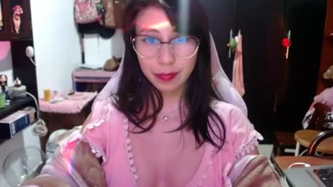 Kateeen18 online show from August 8, 5:29 am