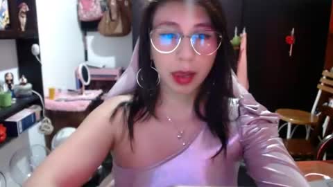 Kateeen18 online show from August 9, 4:57 am