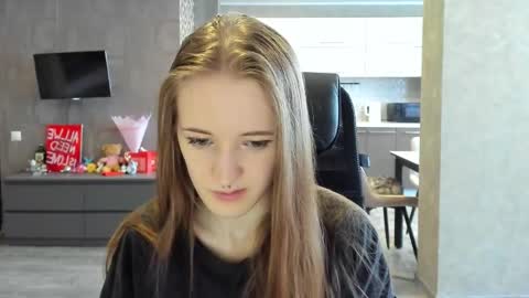 katekayer online show from May 2, 1:59 pm