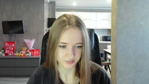 katekayer online show from May 7, 3:24 pm