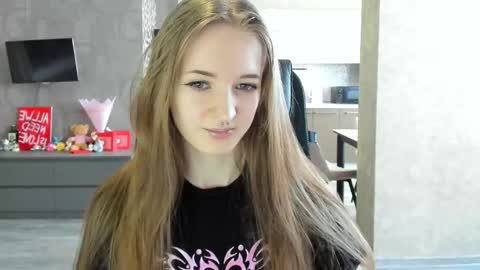 katekayer online show from May 8, 1:57 pm