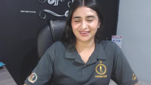 Call me Lau  online show from April 5, 12:40 am