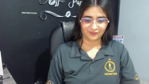 Call me Lau  online show from April 29, 11:51 pm