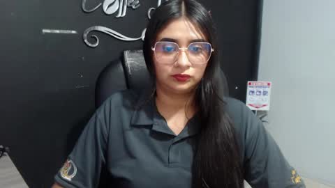 Call me Lau  online show from May 2, 8:57 pm