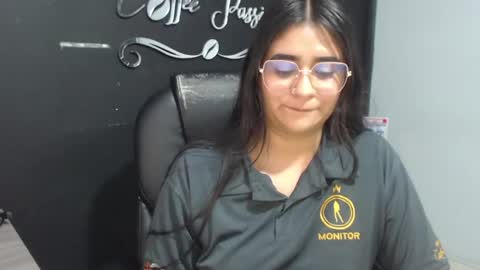 Call me Lau  online show from May 3, 1:21 am