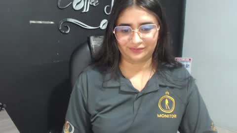 Call me Lau  online show from May 3, 2:27 am