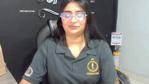 Call me Lau  online show from May 7, 1:51 am