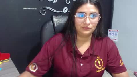 Call me Lau  online show from July 4, 12:02 am
