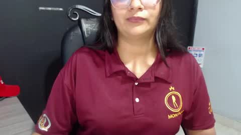 Call me Lau  online show from July 25, 12:36 am