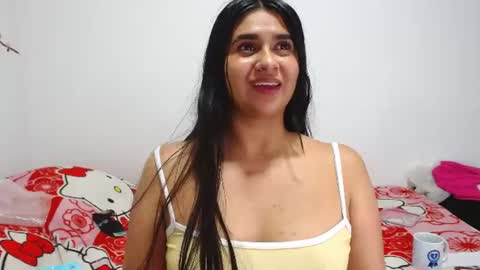 Call me Lau  online show from July 25, 5:44 am