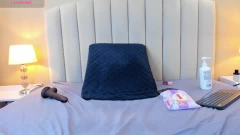 kathe_king online show from June 12, 1:45 am