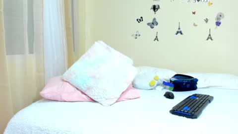 katherin_09 online show from August 14, 7:01 am