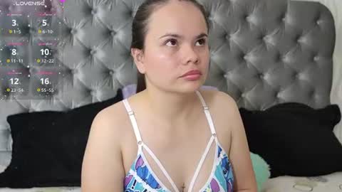 kathh_latorre online show from August 2, 1:40 pm